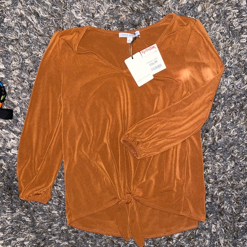 NWT Tie front gold/bronze top with balloon sleeves size small